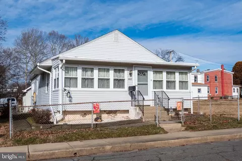 4022 W 7th St, Trainer, PA 19061 photo 2