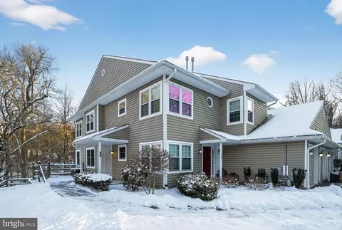 202 Nottingham Ct #202, Glen Mills, PA 19342