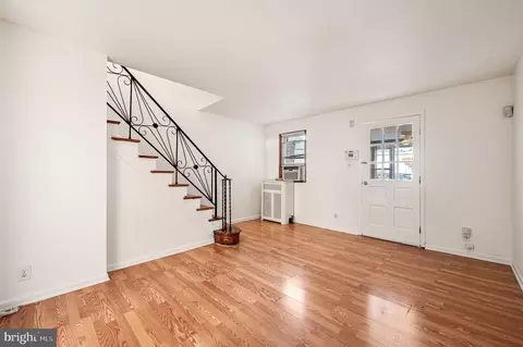 Living - 360 Huntley Rd, Darby, PA 19082 photo 1 of 4