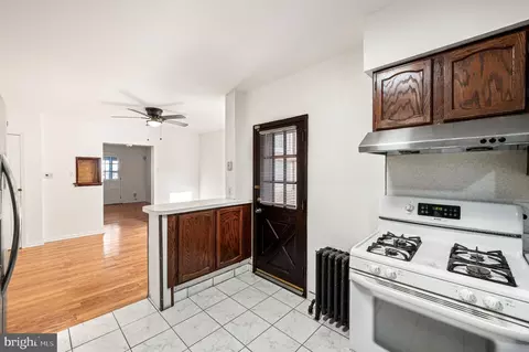 Entry Way - 360 Huntley Rd, Darby, PA 19082 photo 2 of 2