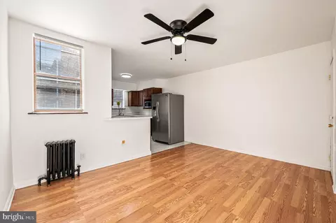 Living - 360 Huntley Rd, Darby, PA 19082 photo 3 of 4