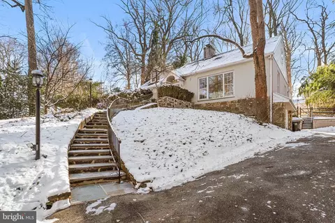 923 Winding Ln, Media, PA 19063