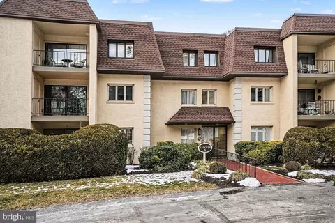 202 Summit Dr # A, Bryn Mawr, PA 19010
