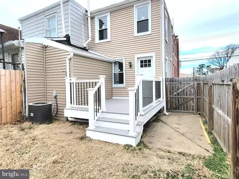 Exterior - 17 W 2nd St, Marcus Hook, PA 19061 photo 6 of 7
