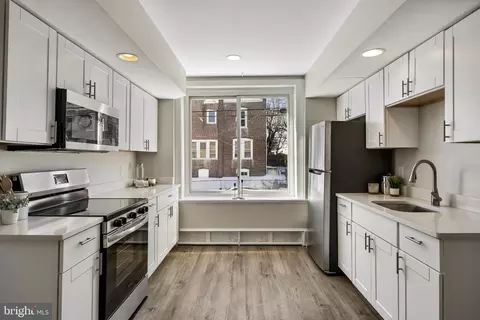 720 W 11th St, Chester, PA 19013