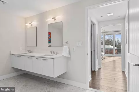 Entry Way - 427 E Lancaster Ave #1202, Wayne, PA 19087 photo 7 of 7
