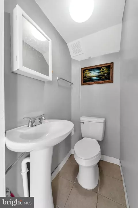 Bath - 7210 Spruce St, Darby, PA 19082 photo 1 of 3