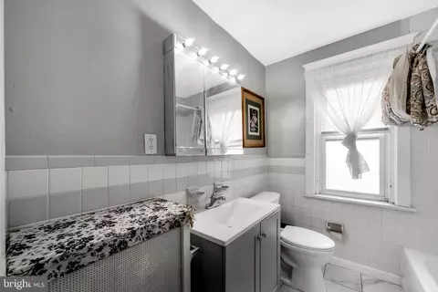 Bath - 7210 Spruce St, Darby, PA 19082 photo 2 of 3