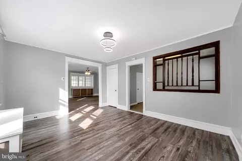 Living - 7210 Spruce St, Darby, PA 19082 photo 4 of 5