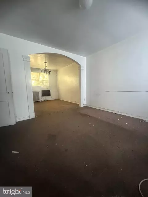 Living - 6984 Aberdeen Rd, Darby, PA 19082 photo 1 of 1