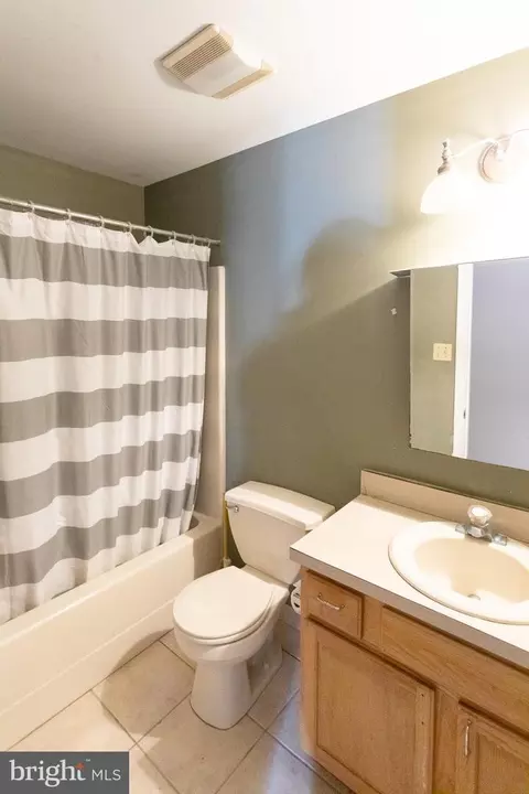 Bath - 356 N State Rd, Springfield, PA 19064 photo 2 of 2