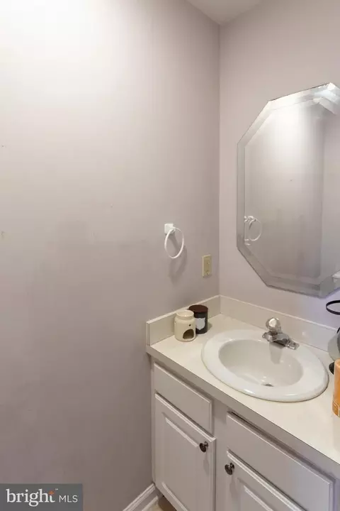 Bath - 356 N State Rd, Springfield, PA 19064 photo 1 of 2