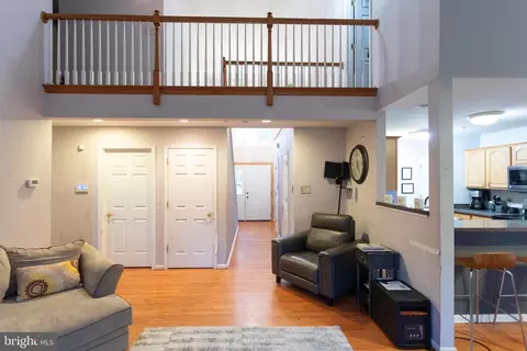 Entry Way - 356 N State Rd, Springfield, PA 19064 photo 4 of 7
