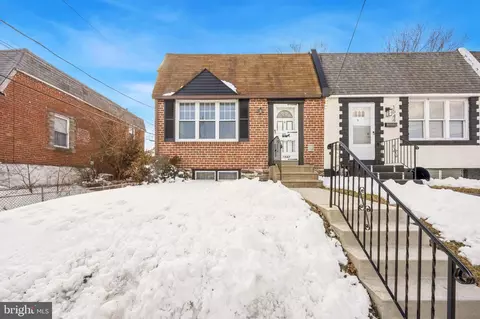1542 Summit St, Marcus Hook, PA 19061