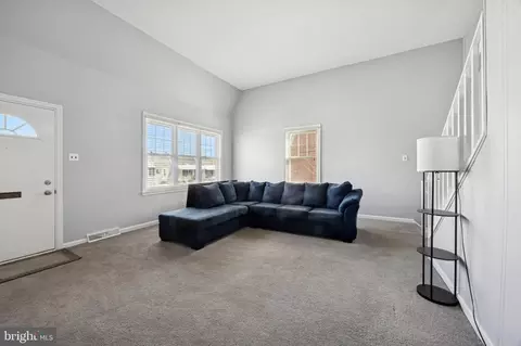 Entry Way - 1542 Summit St, Marcus Hook, PA 19061 photo 1 of 3
