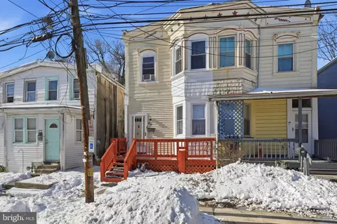 46 S Maple Ave, Lansdowne, PA 19050