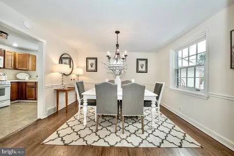 Dining - 301 Eagle Rd, Wayne, PA 19087 photo 2 of 5
