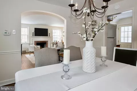 Dining - 301 Eagle Rd, Wayne, PA 19087 photo 3 of 5