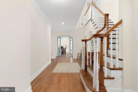 Entry Way - 300 Valley Pl, Wayne, PA 19087 photo 5 of 10