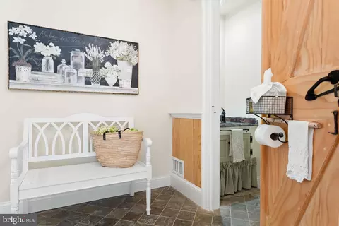 Entry Way - 300 Valley Pl, Wayne, PA 19087 photo 10 of 10