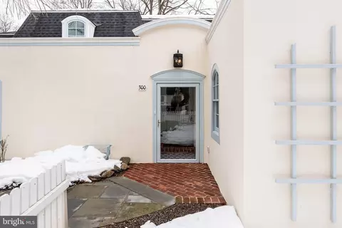 Exterior - 300 Valley Pl, Wayne, PA 19087 photo 3 of 11