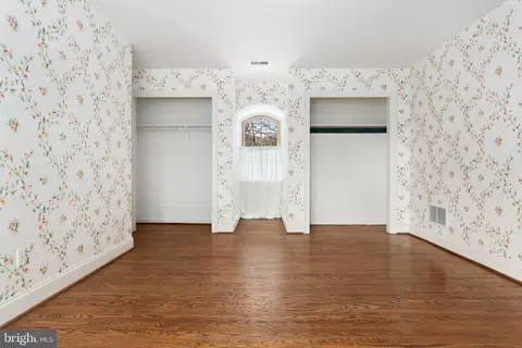 Bedroom - 300 Valley Pl, Wayne, PA 19087 photo 8 of 9
