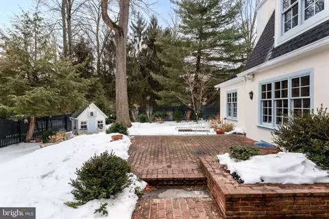 Exterior - 300 Valley Pl, Wayne, PA 19087 photo 4 of 11