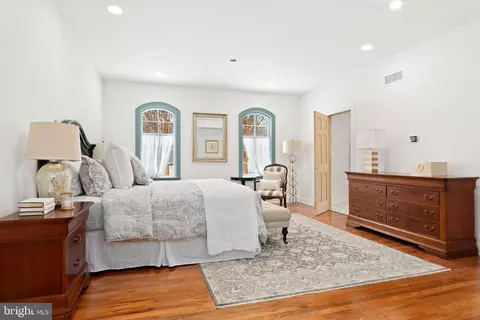 Bedroom - 300 Valley Pl, Wayne, PA 19087 photo 1 of 9