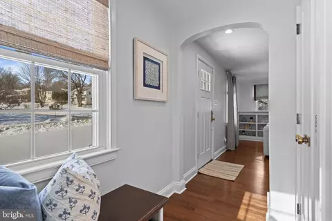 Entry Way - 116 Morningside Cir, Wayne, PA 19087 photo 7 of 13
