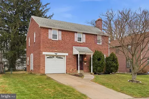 905 Addingham Ave, Drexel Hill, PA 19026