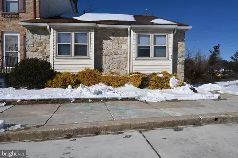 613 Saint Anthony Ln, Darby, PA 19082