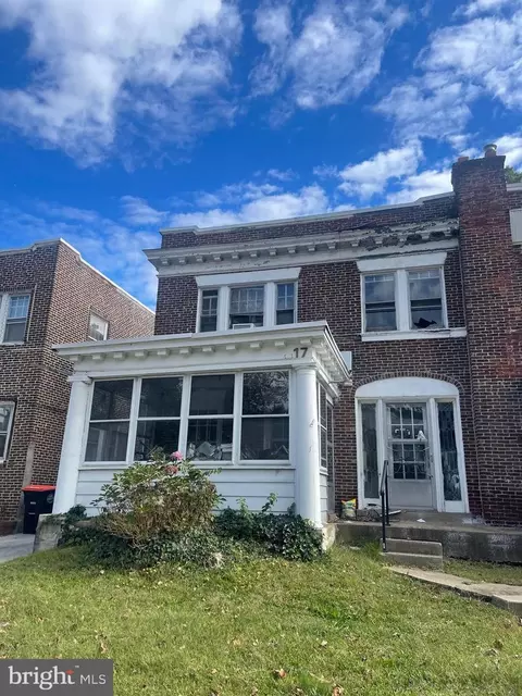 17 E Mowry St, Chester, PA 19013