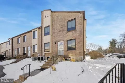 5200 Hilltop Dr #CC18, Brookhaven, PA 19015