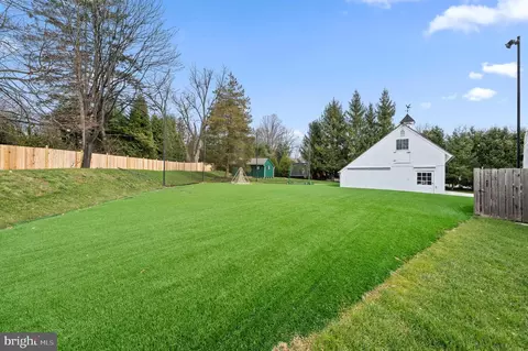 Exterior - 658 Brooke Rd, Wayne, PA 19087 photo 12 of 15