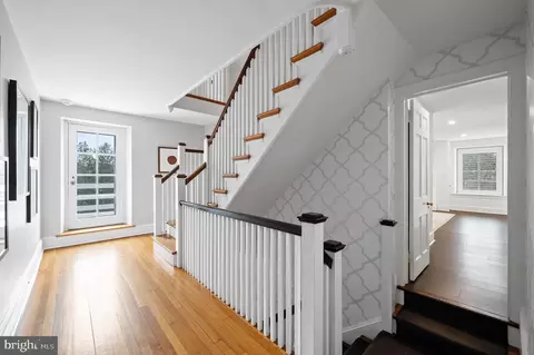 Entry Way - 658 Brooke Rd, Wayne, PA 19087 photo 3 of 5