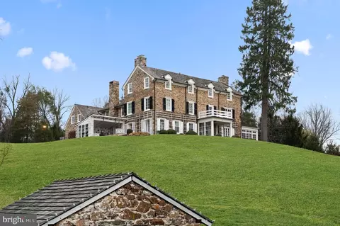 Exterior - 658 Brooke Rd, Wayne, PA 19087 photo 5 of 15