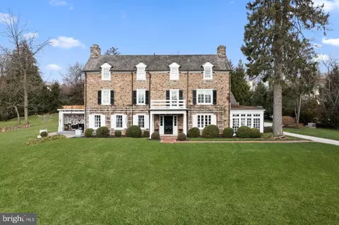 Exterior - 658 Brooke Rd, Wayne, PA 19087 photo 2 of 15