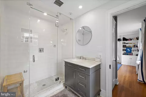 Bath - 658 Brooke Rd, Wayne, PA 19087 photo 3 of 6