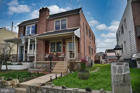 8102 Arlington Ave, Darby, PA 19082