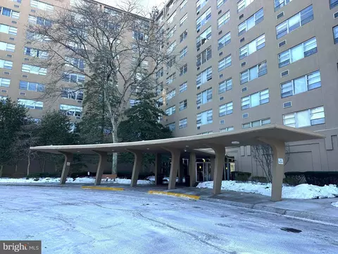 1030 E Lancaster Ave #817, Bryn Mawr, PA 19010