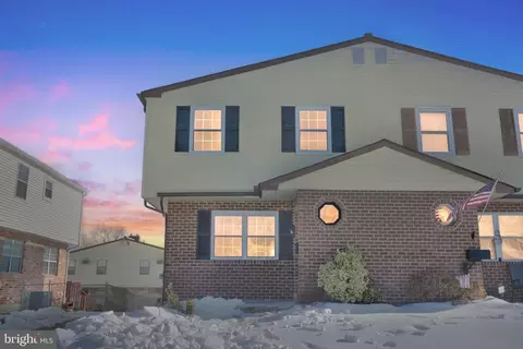 642 Rively Ave, Collingdale, PA 19023
