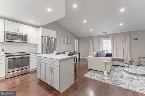 308 Pritchard Pl, Newtown Square, PA 19073