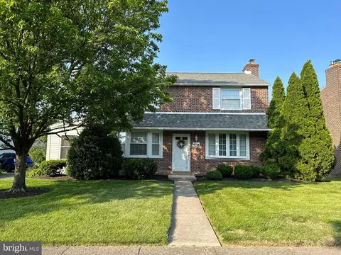 113 James Dr, Havertown, PA 19083