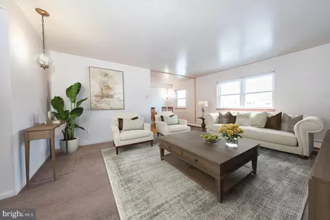 1 Radnor Dr #F-4, Newtown Square, PA 19073