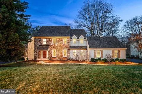205 Ravenscliff Rd, Wayne, PA 19087