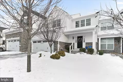 3718 Parris Blvd, Newtown Square, PA 19073