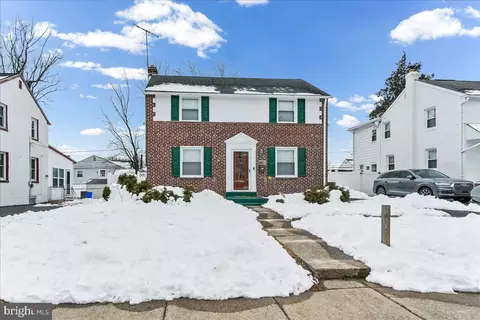 Exterior - 1020 Edgerton Rd, Secane, PA 19018 photo 2 of 2