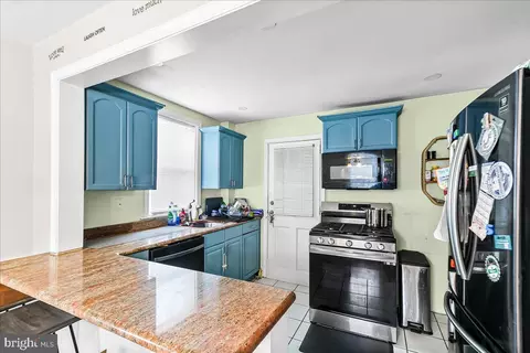 Kitchen - 1020 Edgerton Rd, Secane, PA 19018 photo 1 of 2
