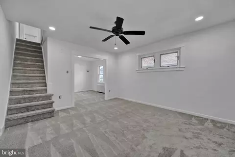 Living - 204 E Avon Rd, Brookhaven, PA 19015 photo 2 of 3