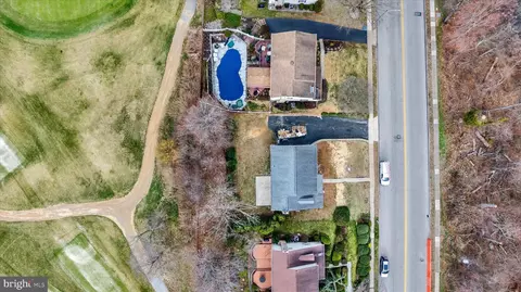 View/Area - 658 W Rolling Rd, Springfield, PA 19064 photo 2 of 9